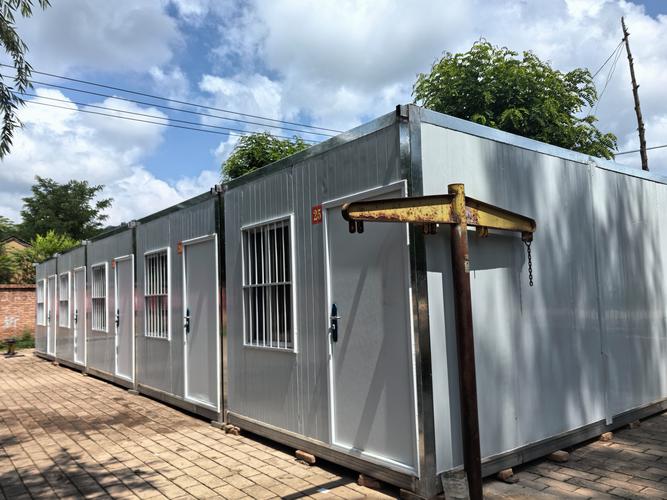 别墅院子可以放集装箱房子吗 别墅院子可以放集装箱房子吗